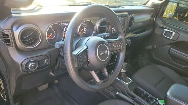 2023 Jeep Gladiator Freedom