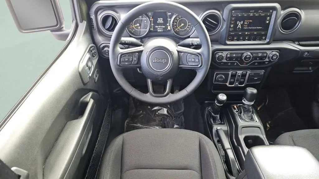 2023 Jeep Gladiator Sport