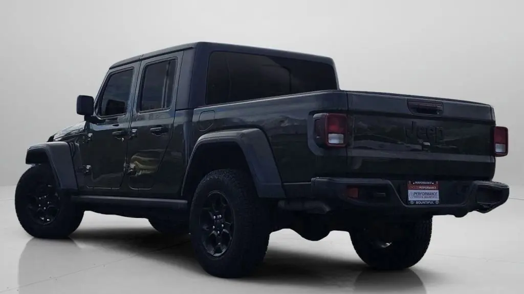 2023 Jeep Gladiator Sport