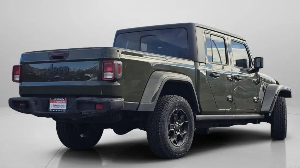 2023 Jeep Gladiator Sport