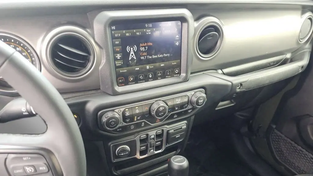 2023 Jeep Gladiator Sport
