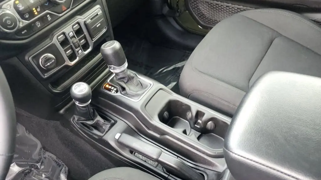 2023 Jeep Gladiator Sport