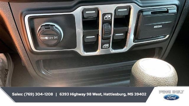 2021 Jeep Gladiator Sport