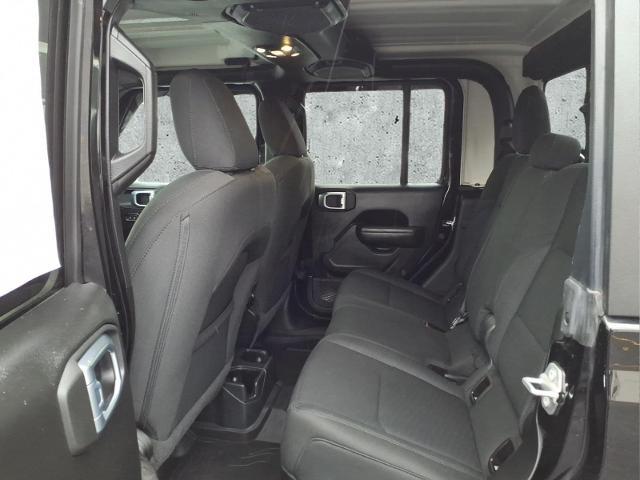 2022 Jeep Gladiator - $30,890