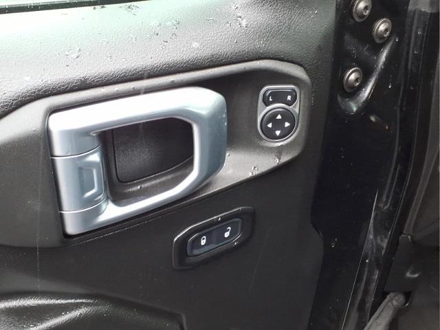 2022 Jeep Gladiator - $30,890