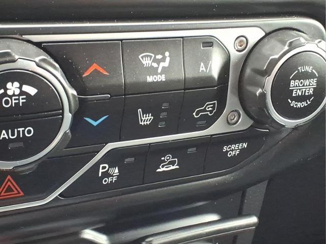 2022 Jeep Gladiator - $30,890