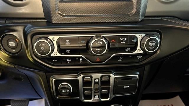 2022 Jeep Gladiator Sport