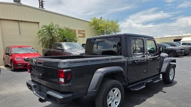 2022 Jeep Gladiator Sport