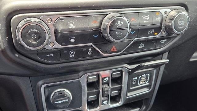 2022 Jeep Gladiator Sport