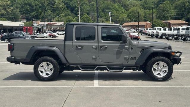 2023 Jeep Gladiator Sport