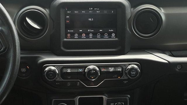 2023 Jeep Gladiator Sport
