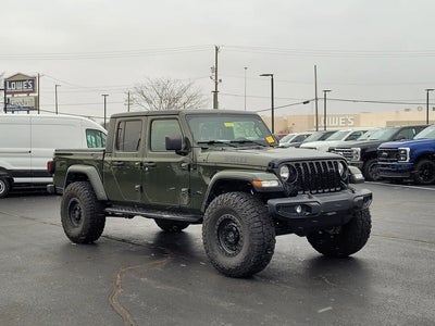 2023 Jeep Gladiator 4X4 Sport 4DR Crew Cab 5.0 FT. SB