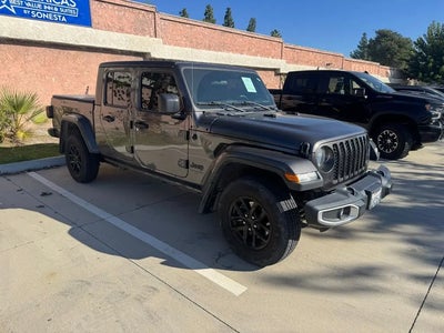 2023 Jeep Gladiator 4X4 Sport 4DR Crew Cab 5.0 FT. SB