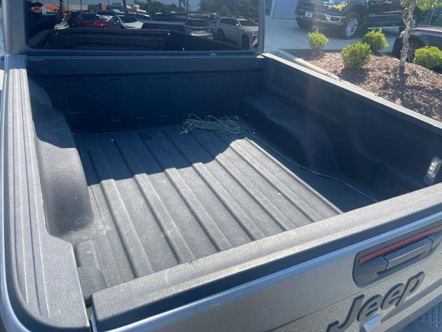 2020 Jeep Gladiator - $23,354