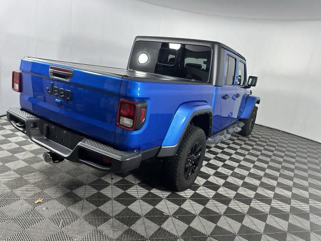 2022 Jeep Gladiator - $30,998