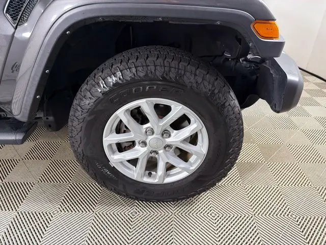 2023 Jeep Gladiator - $26,500