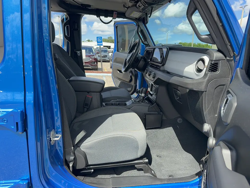 2024 Jeep Gladiator - $38,995