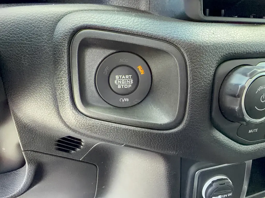 2024 Jeep Gladiator - $38,995