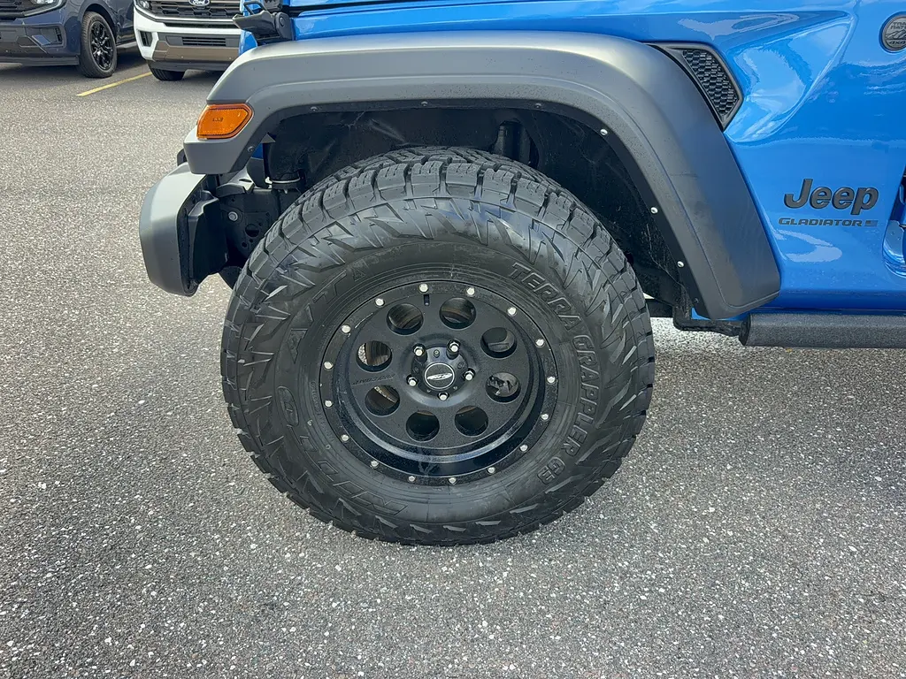 2024 Jeep Gladiator - $38,995