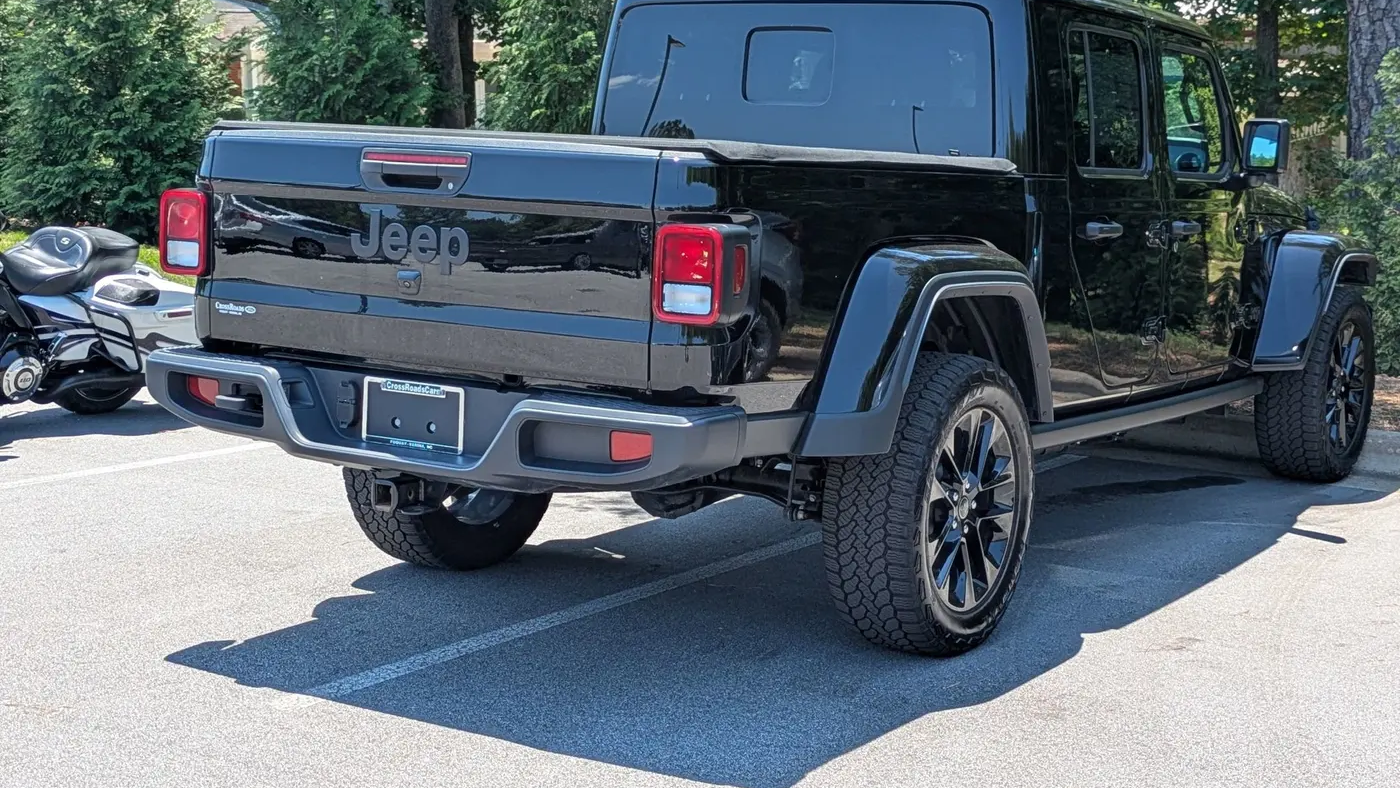 2024 Jeep Gladiator High Tide