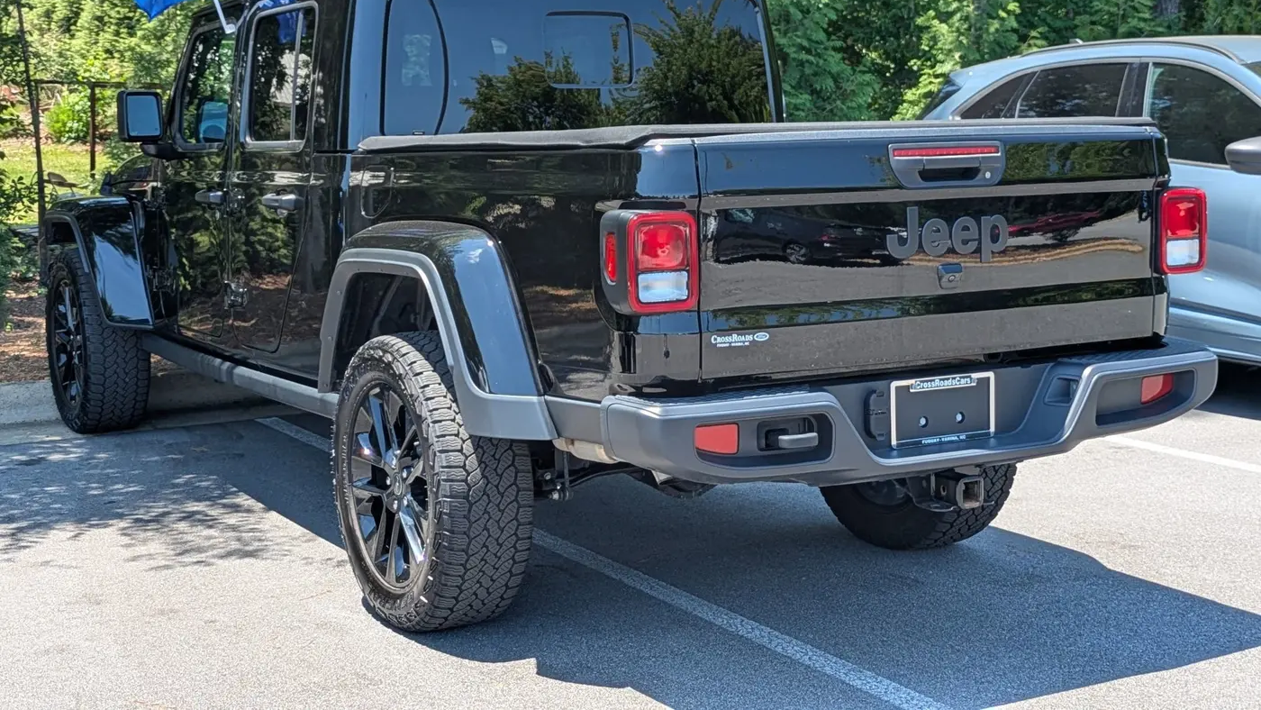 2024 Jeep Gladiator High Tide
