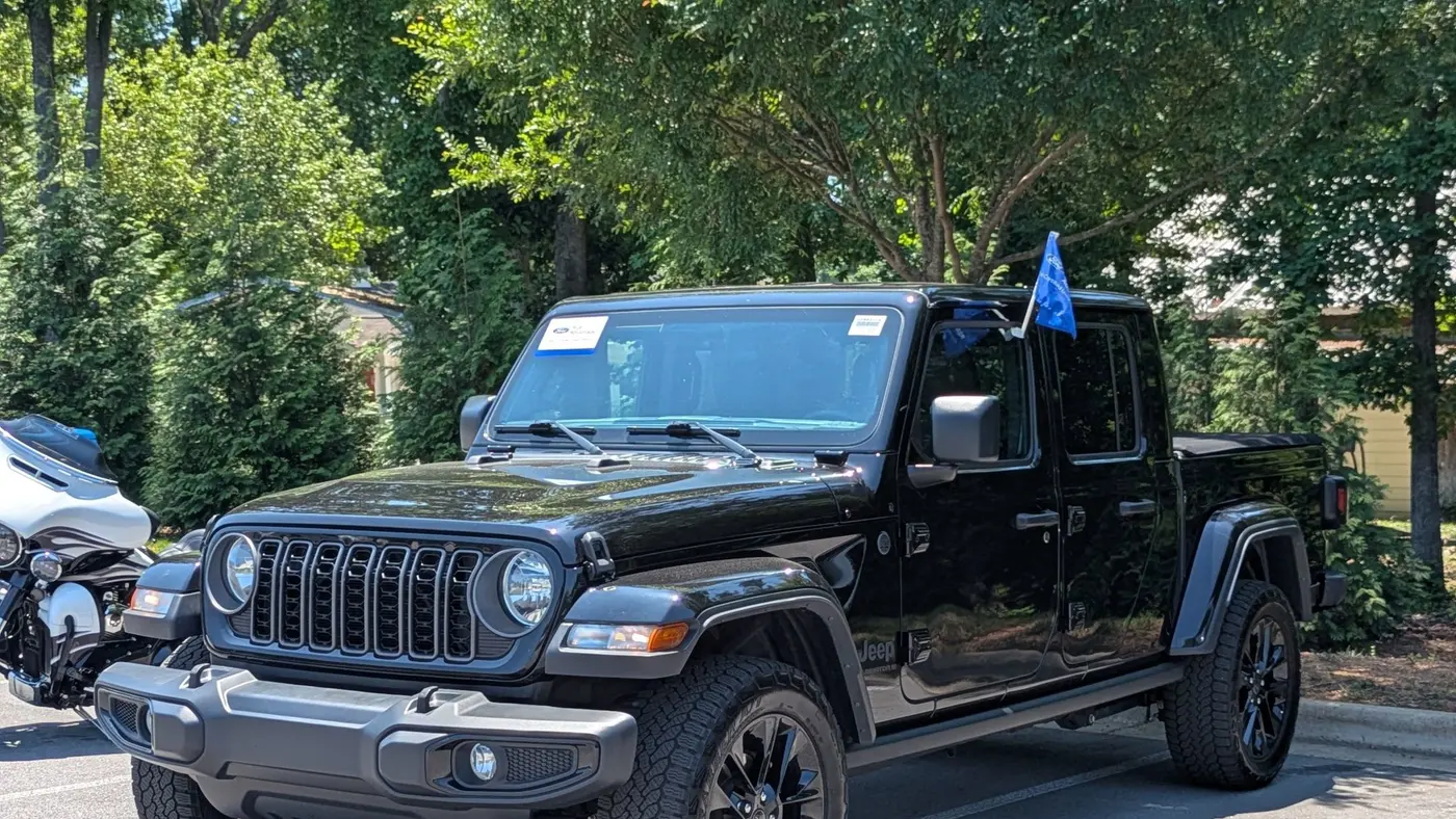 2024 Jeep Gladiator High Tide