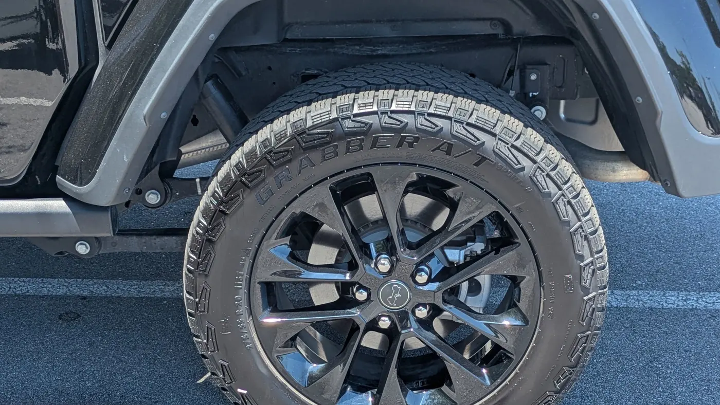 2024 Jeep Gladiator High Tide