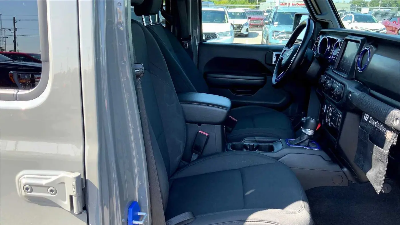 2021 Jeep Gladiator Sport