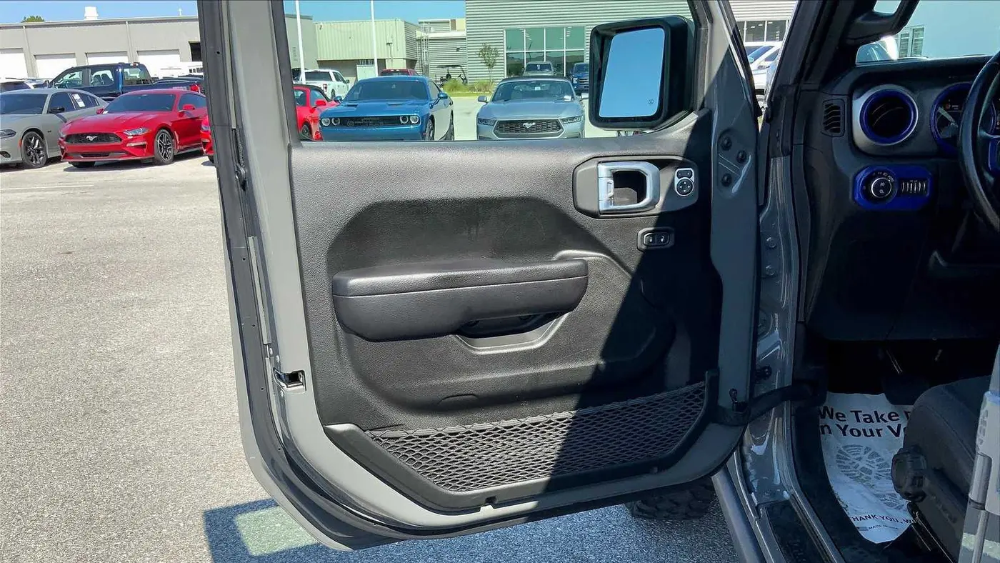 2021 Jeep Gladiator Sport