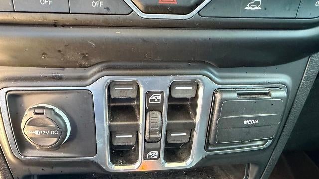 2022 Jeep Gladiator Willys Sport