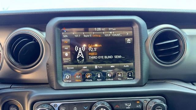 2022 Jeep Gladiator Willys Sport