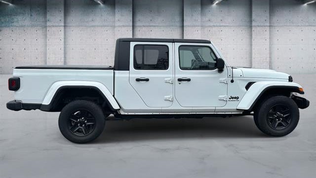 2022 Jeep Gladiator Sport