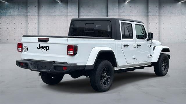 2022 Jeep Gladiator Sport