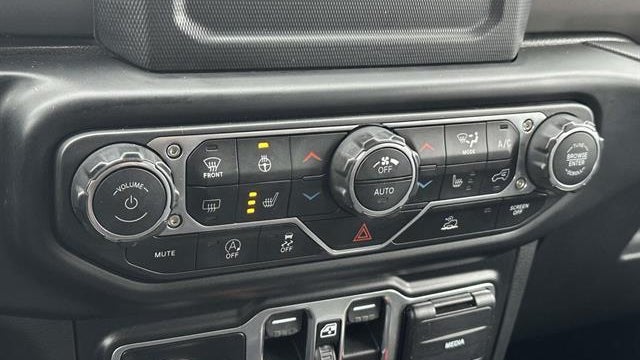 2022 Jeep Gladiator Sport