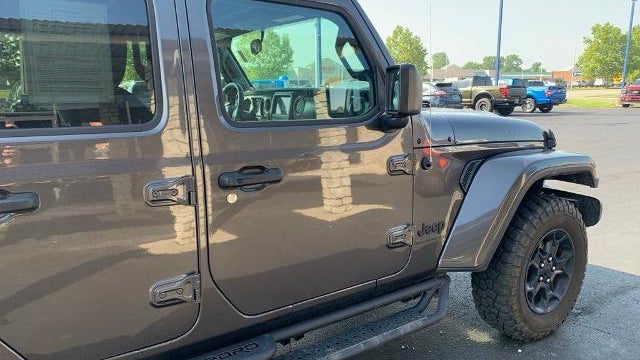 2023 Jeep Gladiator Sport