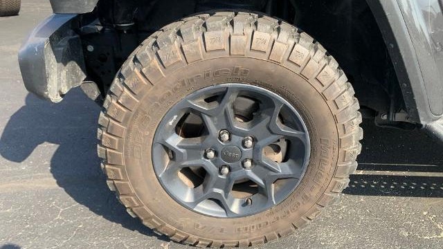 2023 Jeep Gladiator Sport