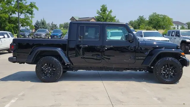 2023 Jeep Gladiator Sport