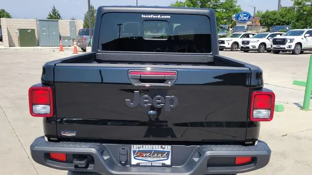 2023 Jeep Gladiator Sport