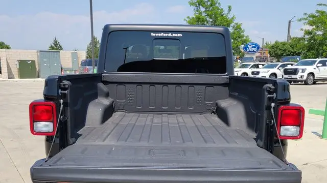 2023 Jeep Gladiator Sport