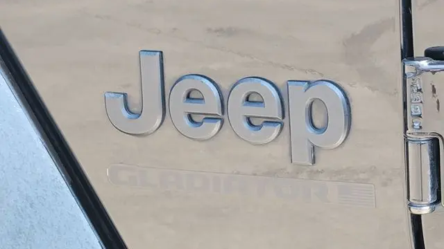 2023 Jeep Gladiator Sport