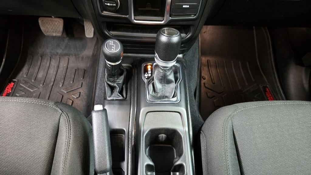 2023 Jeep Gladiator Sport