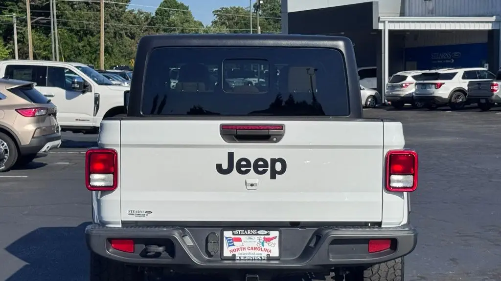 2021 Jeep Gladiator Sport