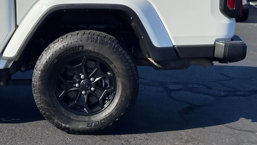 2021 Jeep Gladiator Sport