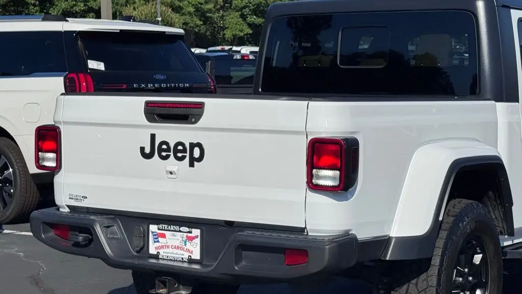 2021 Jeep Gladiator Sport