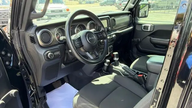 2021 Jeep Gladiator Sport