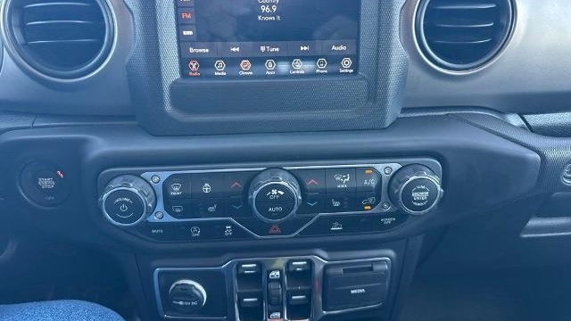 2021 Jeep Gladiator Sport