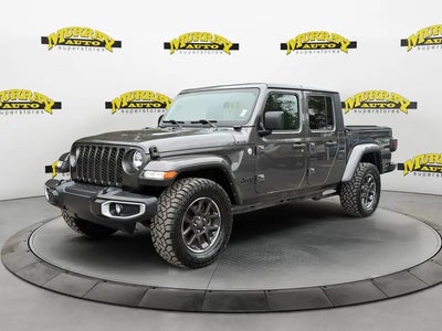 2021 Jeep Gladiator 4X4 Sport 4DR Crew Cab 5.0 FT. SB