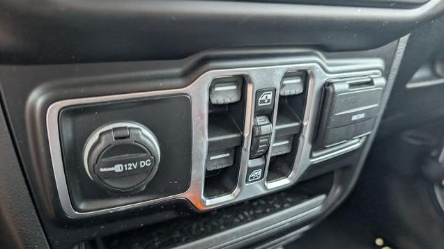 2023 Jeep Gladiator Sport