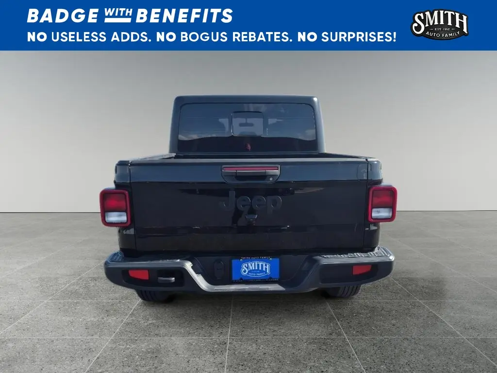 2023 Jeep Gladiator - $30,960