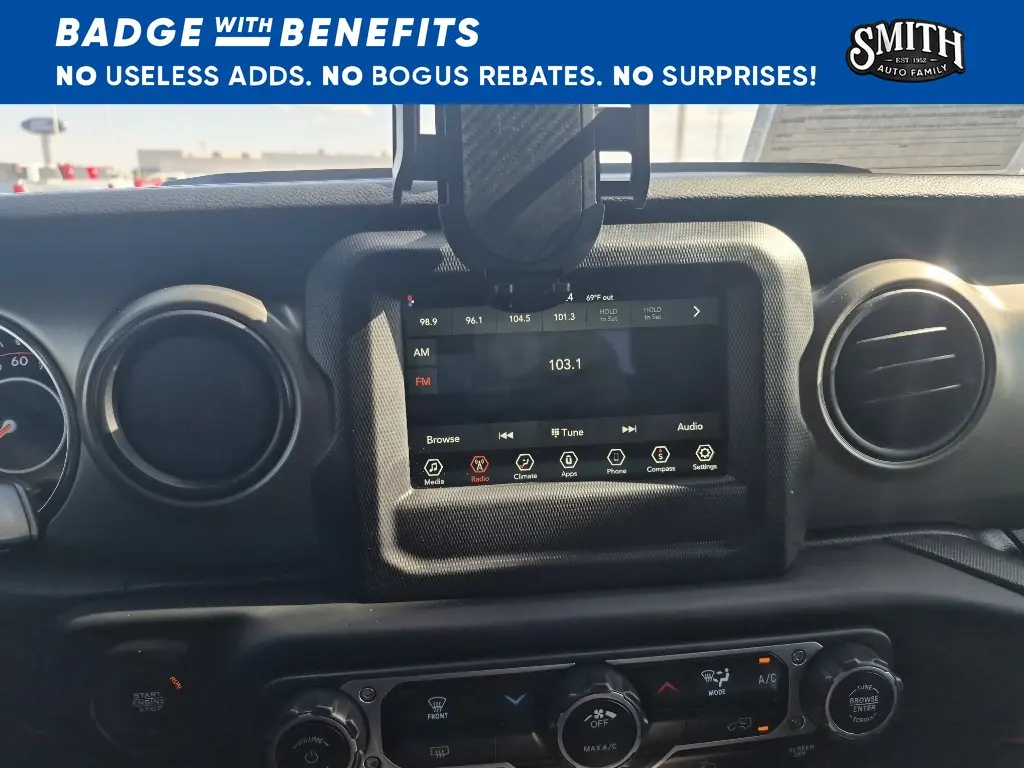 2023 Jeep Gladiator - $30,960